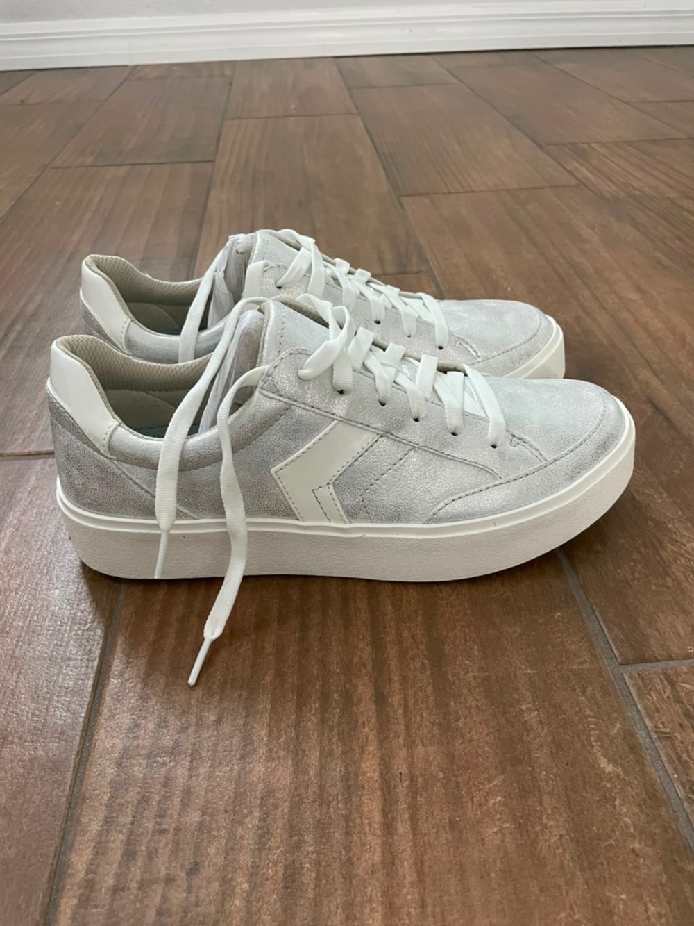 Dr. Scholl's Madison Lace Sneakers in Silver and White - Picture 3 of 11
